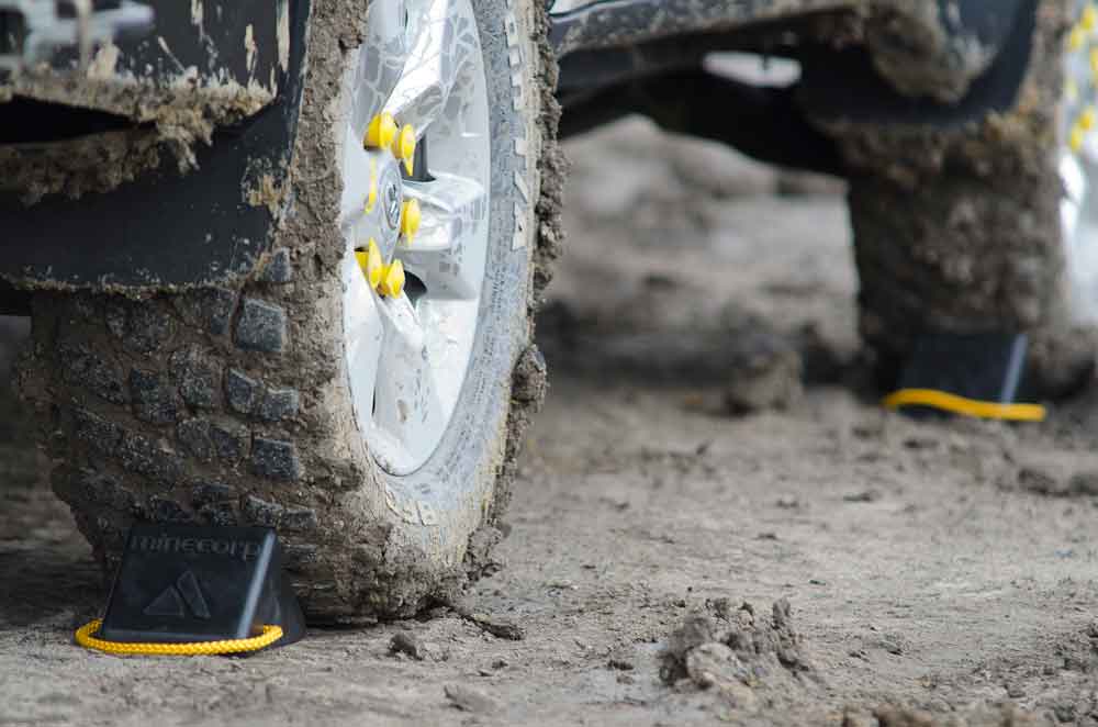 Chocks With Rope Wheel Chocks (Rubber, Rope Handles and Light Weight Mounting Bracket ...